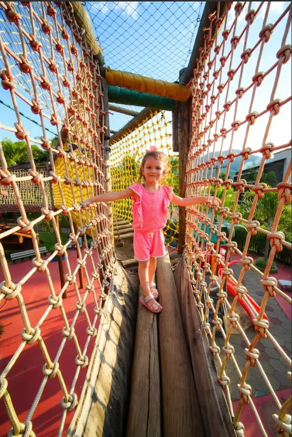 Criança no parque